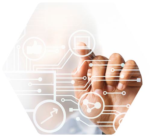 Nahaufnahme von einer Hand ,die auf Netzwerkprojektionen zeigt