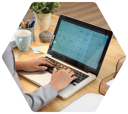 Nahaufnahme von Laptop auf dem ein Lead-Kalender angezeigt wird